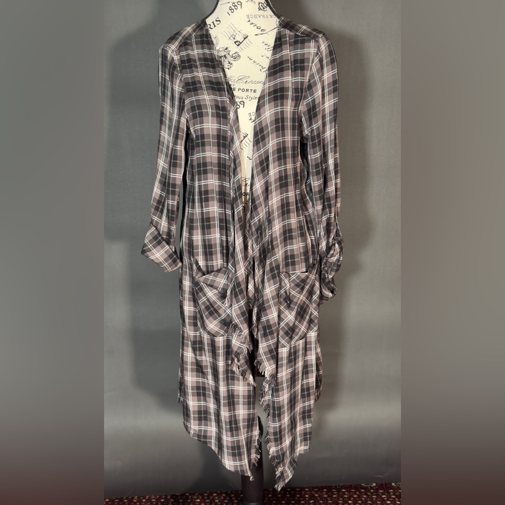 Billy T Women’s Plaid Longline Cardigan Duster.  Lace up back. Size medium